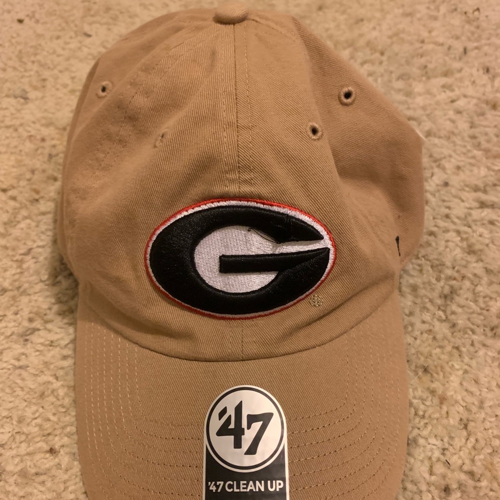 Women’s Georgia Bulldog paw print hat